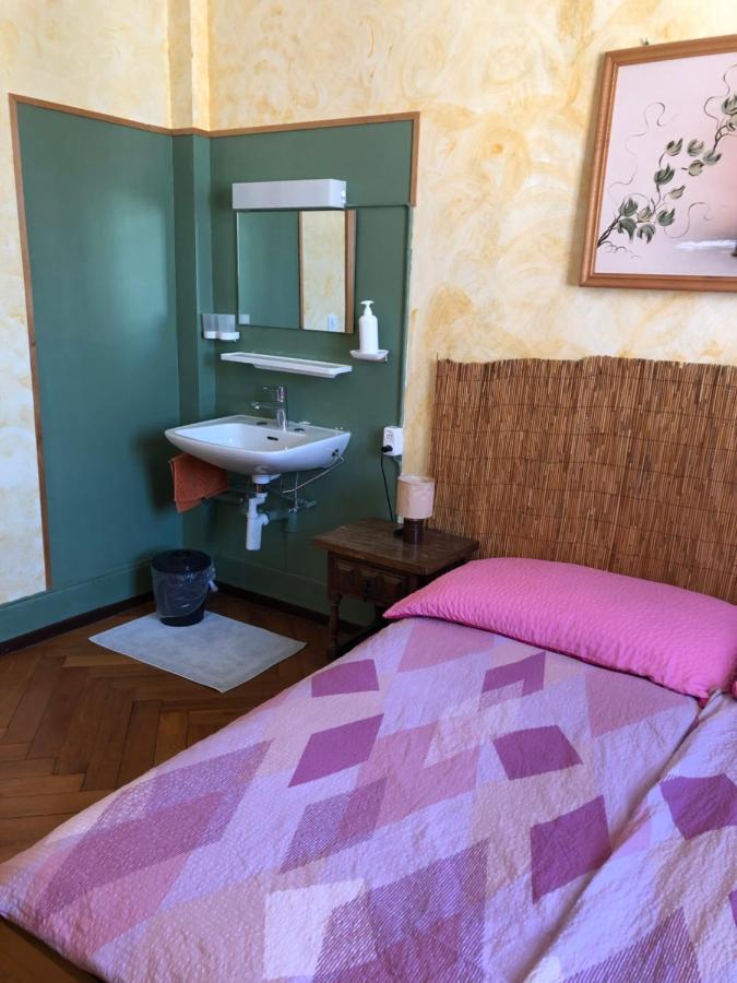 Chambres D'Hotes Le Passiflore Les Brenets Esterno foto